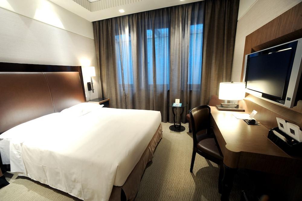 فندق Hilton Turin Centre المظهر الخارجي الصورة